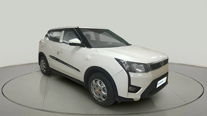 2020 Mahindra XUV300 W6 1.5 DIESEL AMT, Diesel, Automatic, 82,988 km, exterior