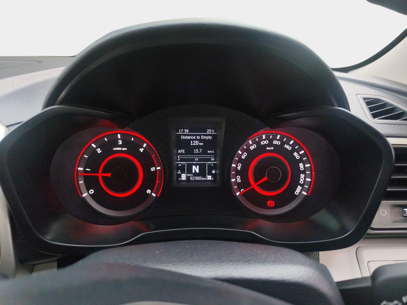 2020 Mahindra XUV300 W6 1.5 DIESEL AMT, Diesel, Automatic, 82,988 km, interior