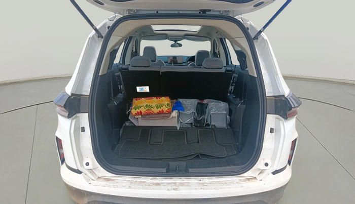 2025 Tata Safari PURE PLUS S AT, Diesel, Automatic, 12,355 km, exterior