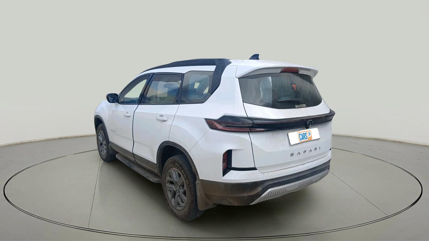 2025 Tata Safari PURE PLUS S AT, Diesel, Automatic, 12,400 km, exterior