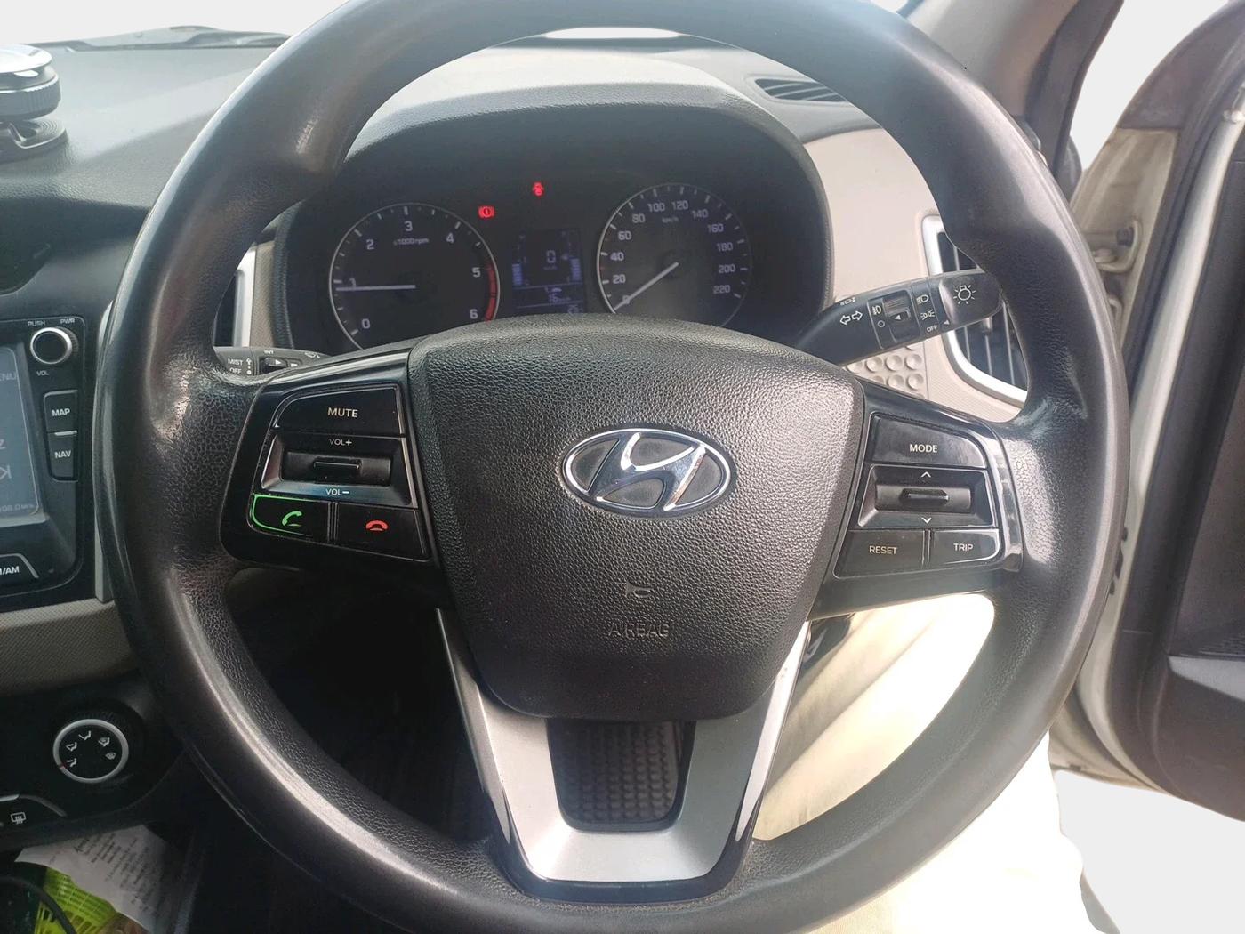 2017 Hyundai Creta S PLUS 1.4 DIESEL, Diesel, Manual, 1,98,000 km, interior