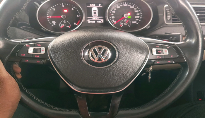 2015 Volkswagen Jetta HIGHLINE TDI AT, Diesel, Automatic, 1,21,021 km, interior