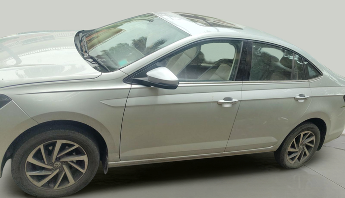 2022 Volkswagen VIRTUS TOPLINE TSI 1.0 AT, Petrol, Automatic, 29,744 km, exterior