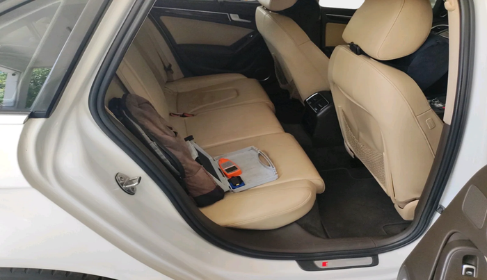 2016 Audi A4 35 TDI PREMIUM PLUS SUNROOF, Diesel, Automatic, 1,11,409 km, interior