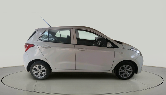 2016 Hyundai Grand i10 MAGNA AT 1.2 KAPPA VTVT, Petrol, Automatic, 32,380 km, exterior