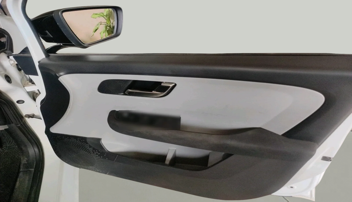 2020 Tata ALTROZ XZ DIESEL, Diesel, Manual, 32,660 km, interior