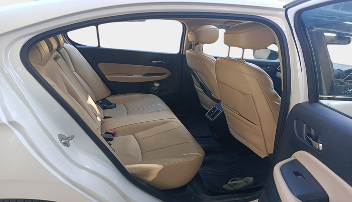 2022 Honda City 1.5L I-VTEC ZX CVT, Petrol, Automatic, 77,244 km, interior