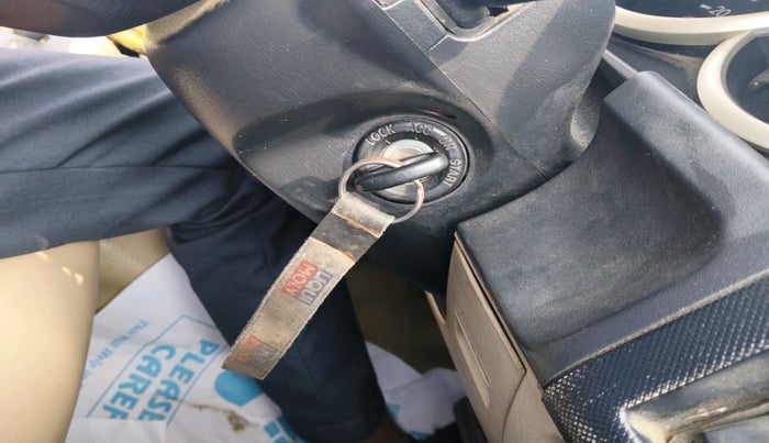 2012 Ford Endeavour 2.5L 4X2 AT, Diesel, Automatic, 1,31,413 km, interior