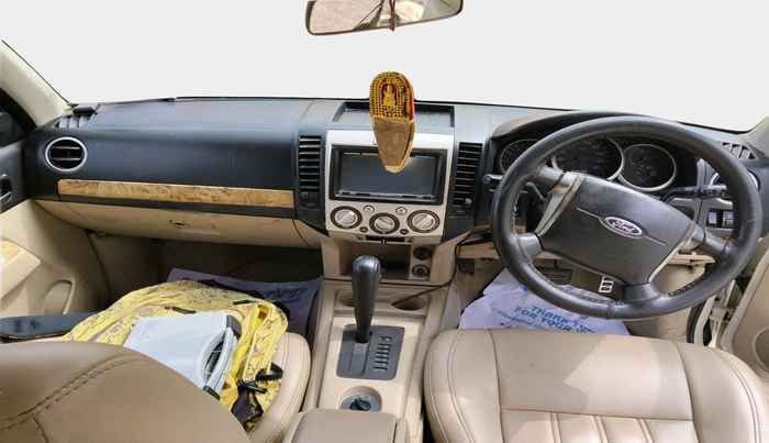 2012 Ford Endeavour 2.5L 4X2 AT, Diesel, Automatic, 1,31,413 km, interior