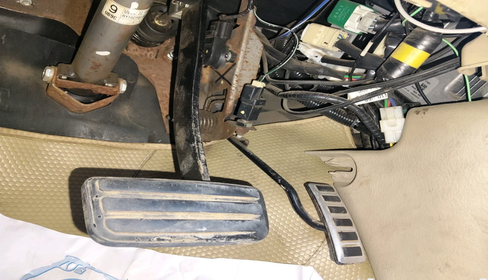 2012 Ford Endeavour 2.5L 4X2 AT, Diesel, Automatic, 1,31,413 km, interior