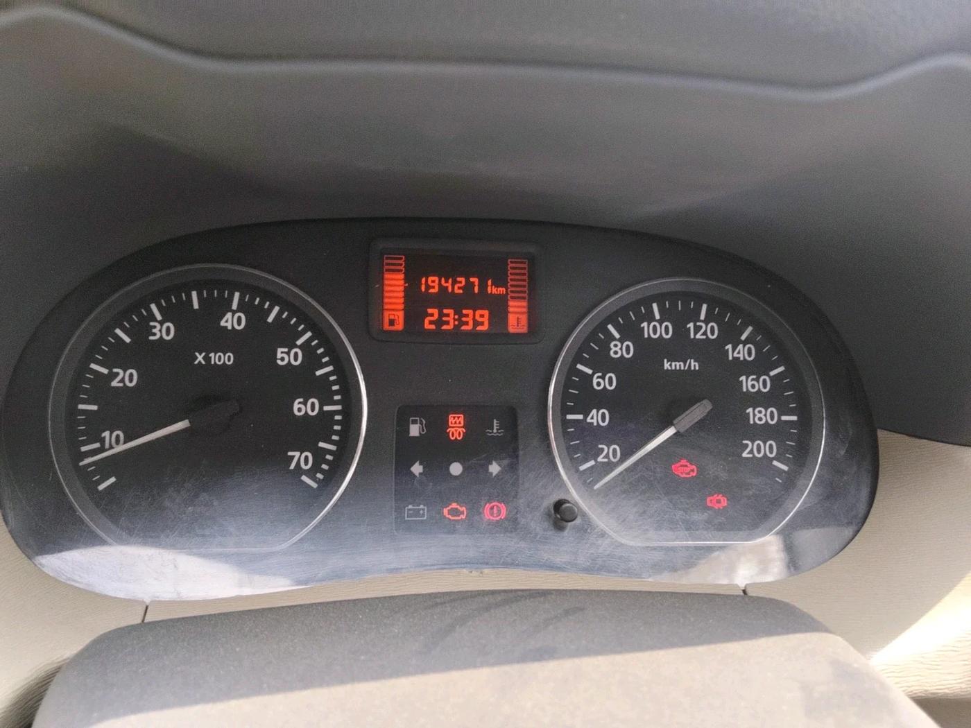 2014 Nissan Terrano XL (D), Diesel, Manual, 1,94,271 km, interior