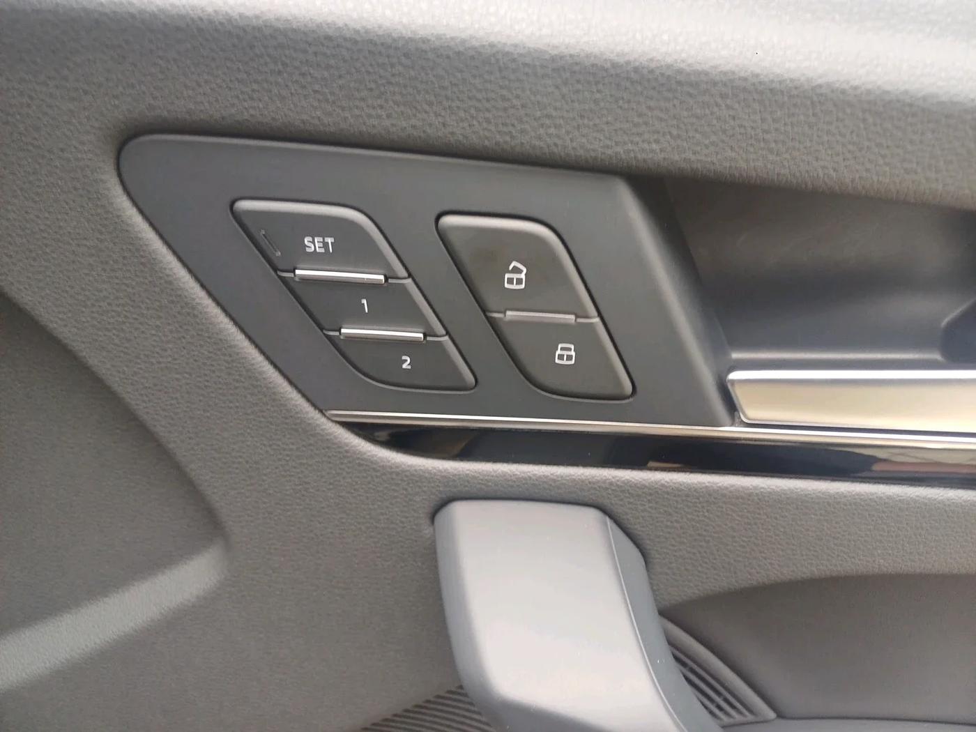 2024 Audi Q5 Technology 45 TFSI, Petrol, Automatic, 10,157 km, interior