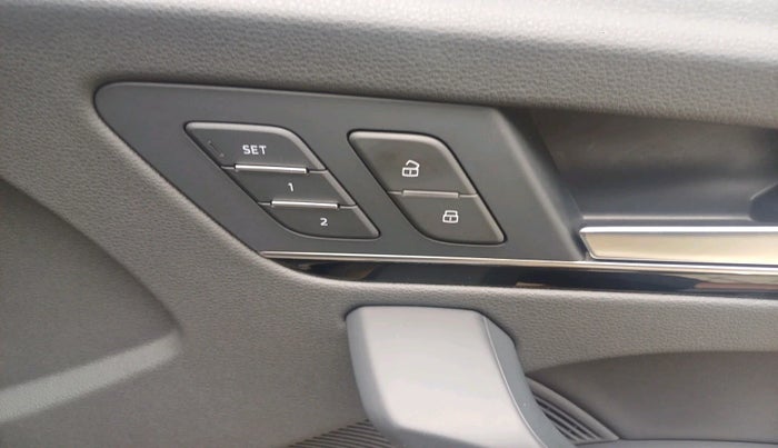 2024 Audi Q5 Technology 45 TFSI, Petrol, Automatic, 10,157 km, interior