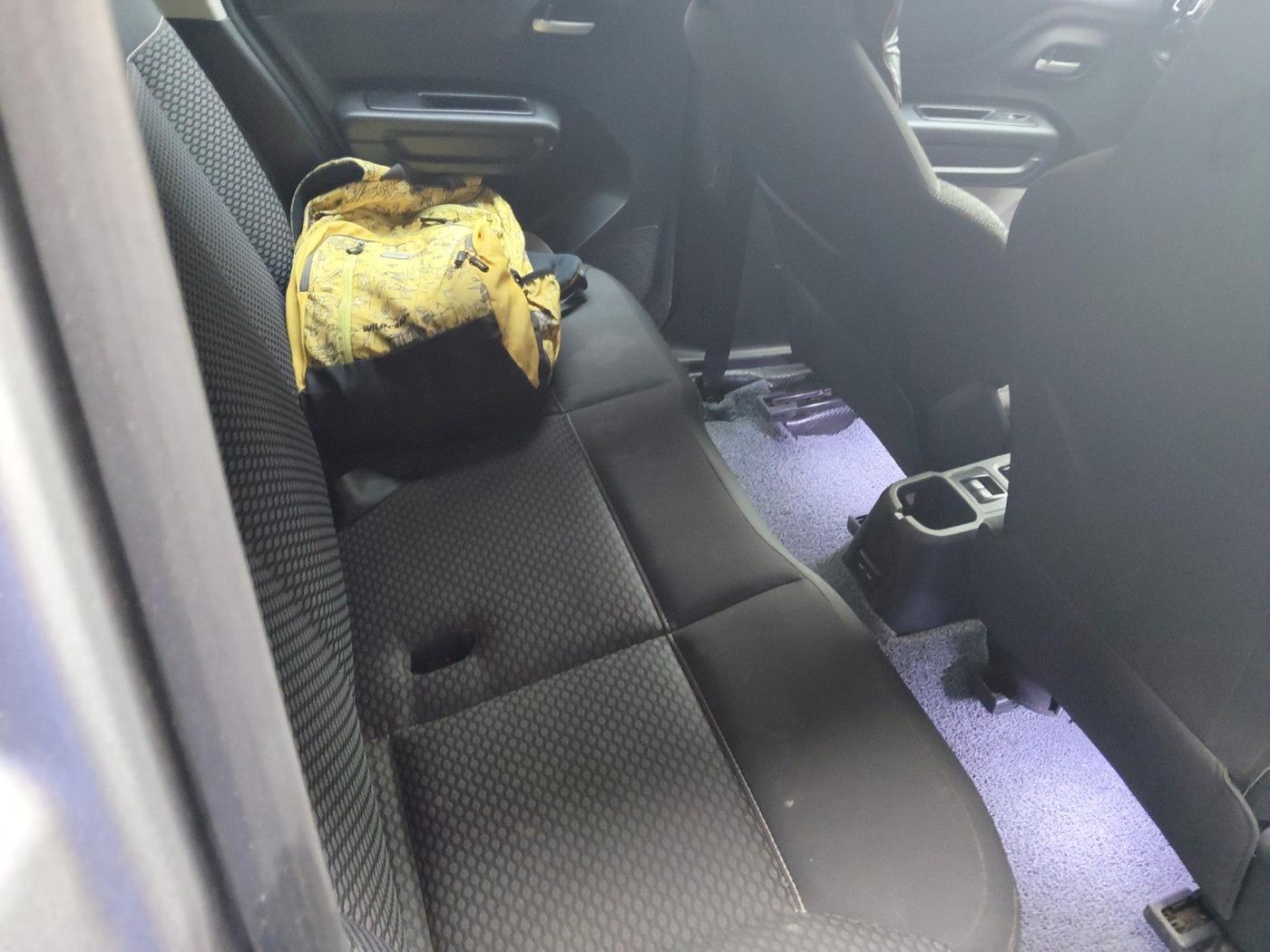 2023 CITROEN C3 FEEL 1.2, Petrol, Manual, 10,195 km, interior