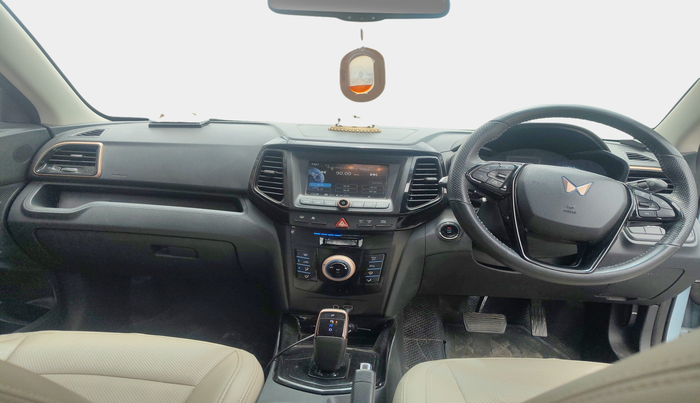 2023 Mahindra XUV400 EL 7.2 KW, Electric, Automatic, 26,651 km, interior