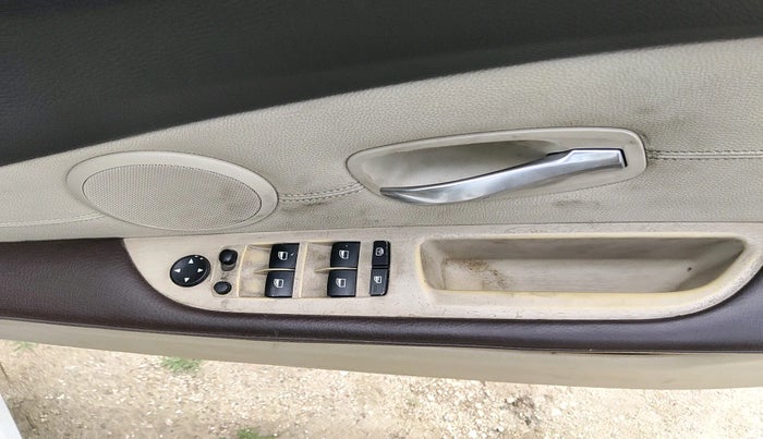 2010 BMW 5 Series 520D, Diesel, Automatic, 1,56,870 km, interior