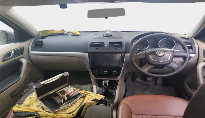 2012 Skoda Yeti AMBITION 2.0 TDI CR 4X2, Diesel, Manual, 1,06,371 km, interior