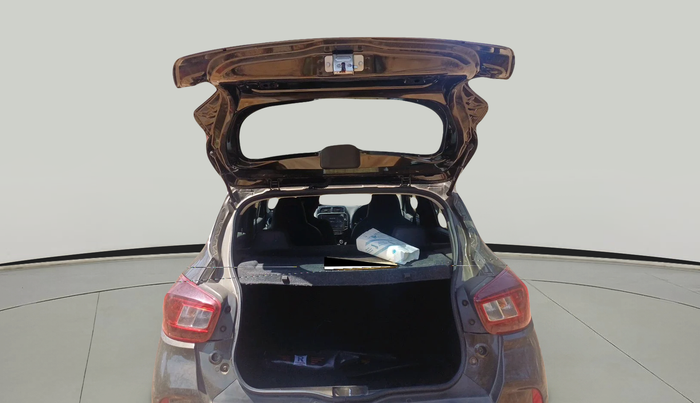 2022 Renault Kwid RXT 1.0 AMT, Petrol, Automatic, 33,131 km, exterior