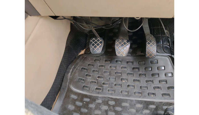 2011 Volkswagen Vento COMFORTLINE 1.6, Petrol, Manual, 95,604 km, interior