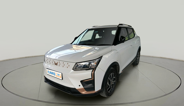 2023 Mahindra XUV400 EL 7.2 KW, Electric, Automatic, 73,691 km, exterior