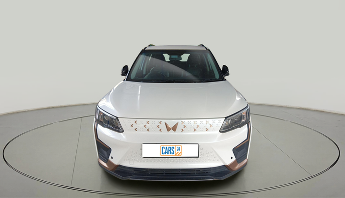 2023 Mahindra XUV400 EL 7.2 KW, Electric, Automatic, 73,691 km, exterior