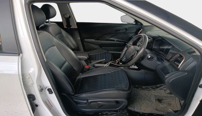 2023 Mahindra XUV400 EL 7.2 KW, Electric, Automatic, 73,691 km, interior