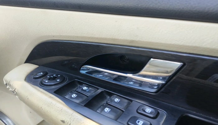 2013 Ssangyong Rexton RX5, Diesel, Manual, 2,06,487 km, interior