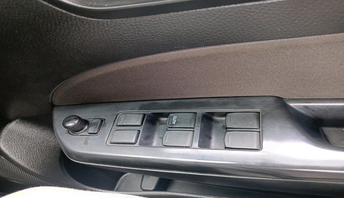 2015 Maruti Swift ZDI, Diesel, Manual, 1,50,509 km, interior