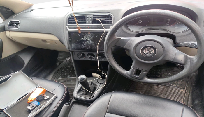 2012 Volkswagen Polo TRENDLINE 1.2L DIESEL, Diesel, Manual, 1,53,905 km, interior