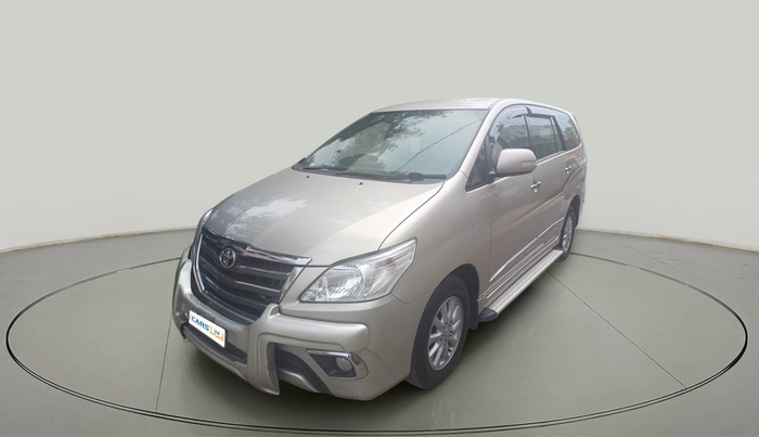 2014 Toyota Innova 2.5 ZX 7 STR, Diesel, Manual, 1,29,625 km, exterior