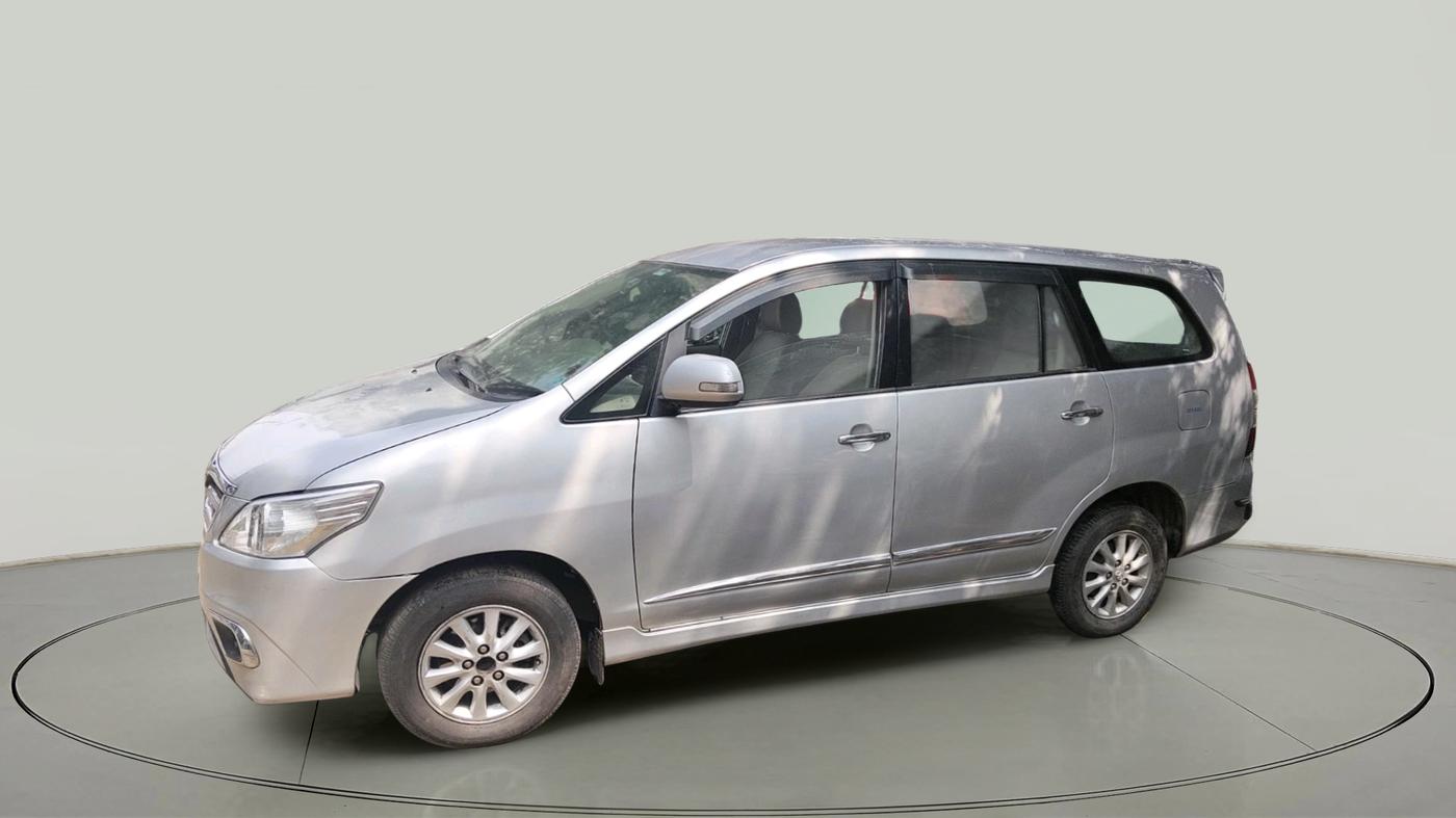 2014 Toyota Innova 2.5 VX 8 STR, Diesel, Manual, 3,28,447 km, exterior