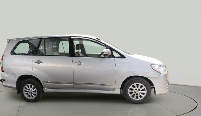 2014 Toyota Innova 2.5 VX 8 STR, Diesel, Manual, 3,28,447 km, exterior