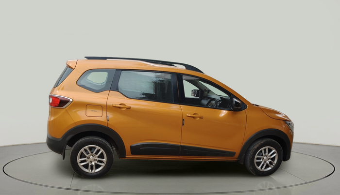 2022 Renault TRIBER RXT, Petrol, Manual, 26,466 km, exterior