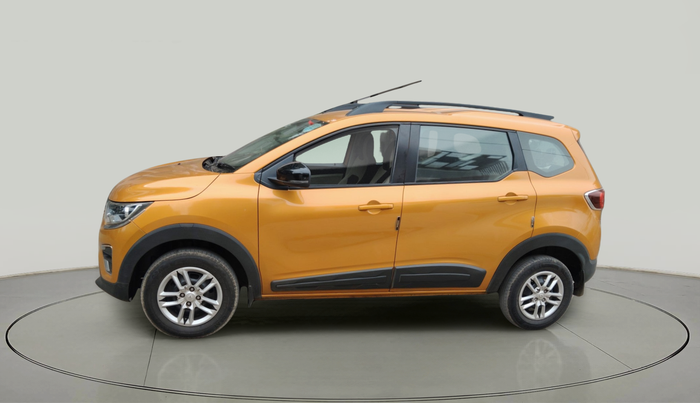 2022 Renault TRIBER RXT, Petrol, Manual, 26,466 km, exterior