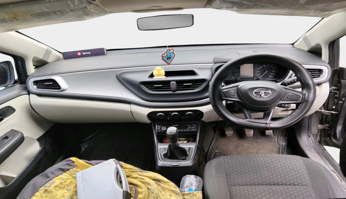 2022 Tata ALTROZ XE PETROL, Petrol, Manual, 30,671 km, interior