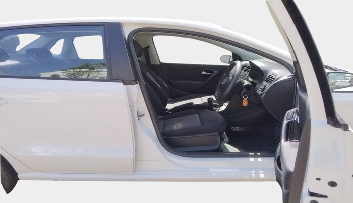 2019 Volkswagen Ameo TRENDLINE 1.0L, Petrol, Manual, 22,703 km, interior