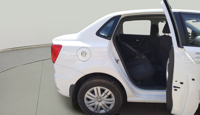 2019 Volkswagen Ameo TRENDLINE 1.0L, Petrol, Manual, 22,703 km, interior