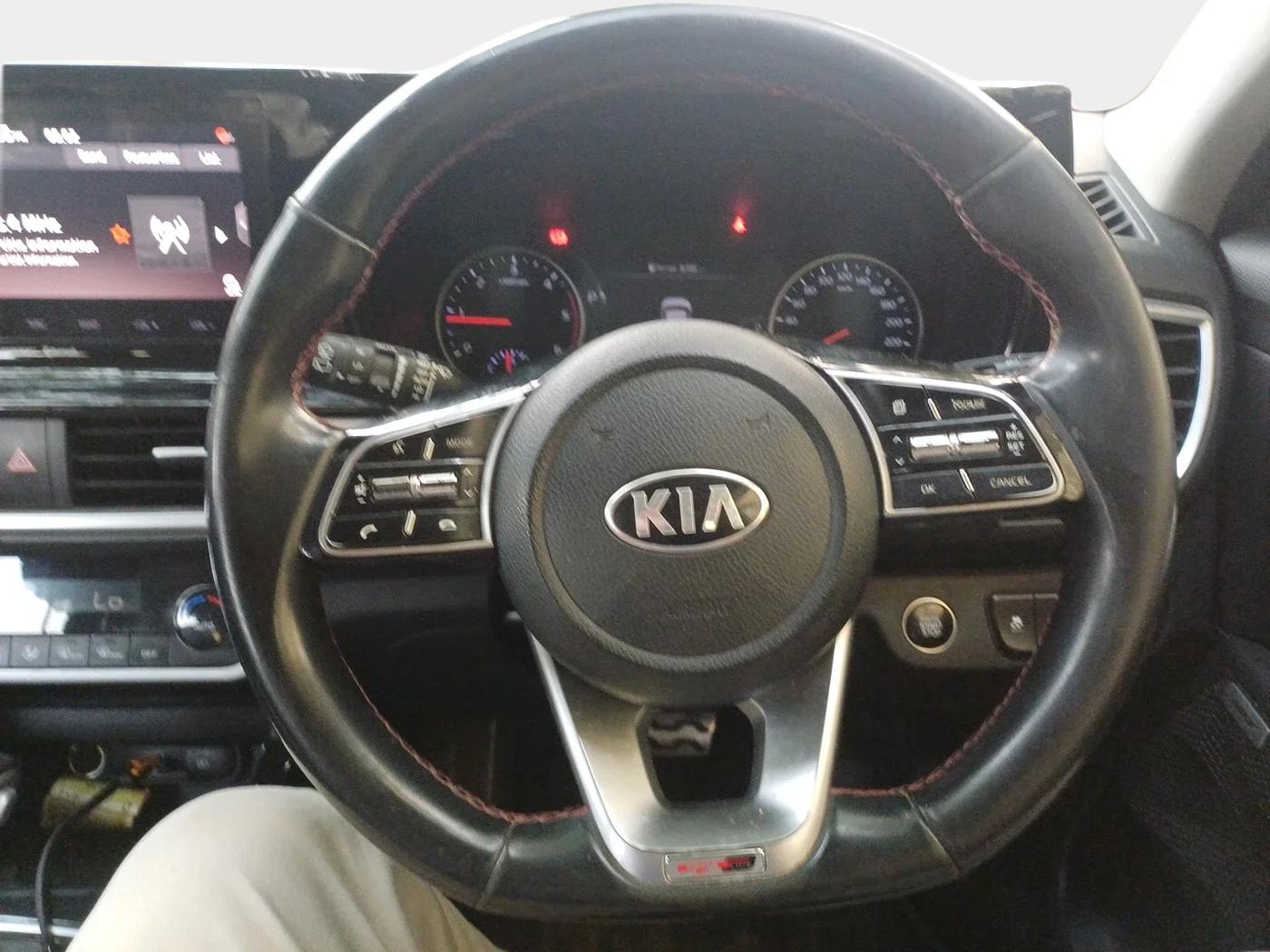 2021 KIA SELTOS GTX PLUS AT 1.5 DIESEL, Diesel, Automatic, 1,56,564 km, interior