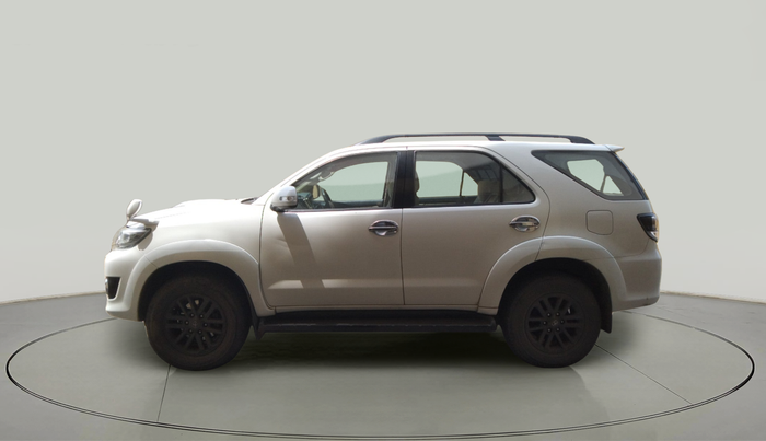 2015 Toyota Fortuner 3.0 4X2 AT, Diesel, Automatic, 90,758 km, exterior