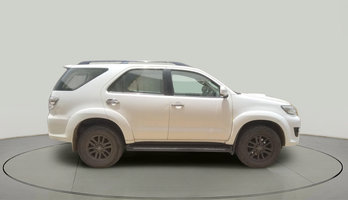 2015 Toyota Fortuner 3.0 4X2 AT, Diesel, Automatic, 90,758 km, exterior