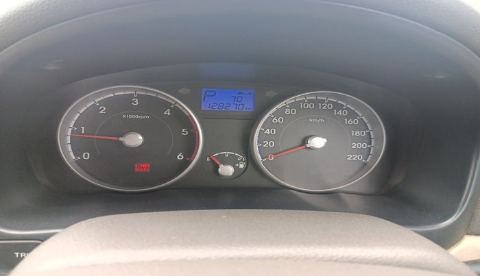2011 Hyundai Verna TRANSFORM 1.5 SX AT CRDI, Diesel, Automatic, 1,28,270 km, interior