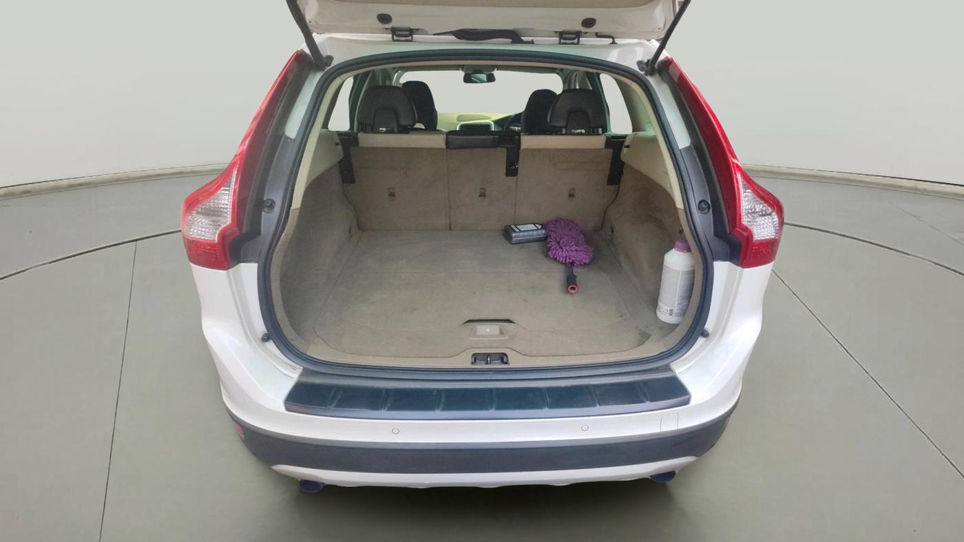 2011 Volvo XC 60 D5 AWD AT, Diesel, Automatic, 1,75,979 km, exterior