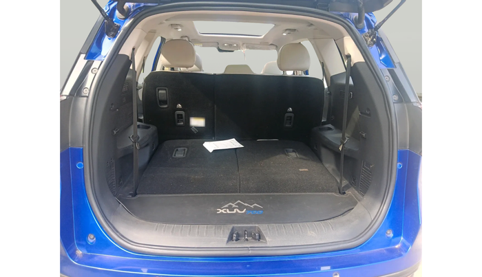 2022 Mahindra XUV700 AX 7 LUXURY D MT 7 STR, Diesel, Manual, 1,08,226 km, exterior