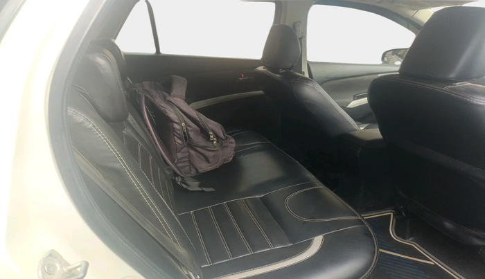 2015 Maruti S Cross ZETA 1.3, Diesel, Manual, 1,07,946 km, interior