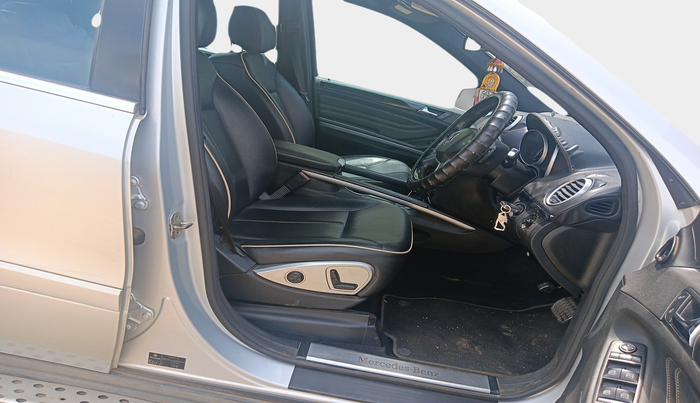 2011 Mercedes Benz Ml Class 350 CDI GRAND EDITION, Diesel, Automatic, 1,56,300 km, interior