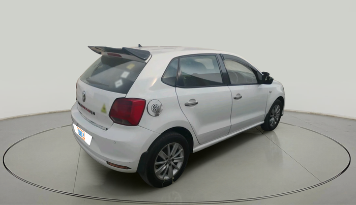 2015 Volkswagen Polo HIGHLINE1.5L, Diesel, Manual, 1,27,064 km, exterior