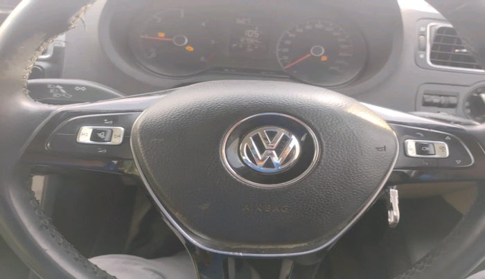 2015 Volkswagen Polo HIGHLINE1.5L, Diesel, Manual, 1,27,064 km, interior