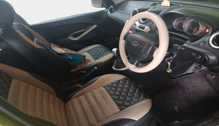 2010 Ford Figo TITANIUM 1.4 DIESEL, Diesel, Manual, 1,21,445 km, interior