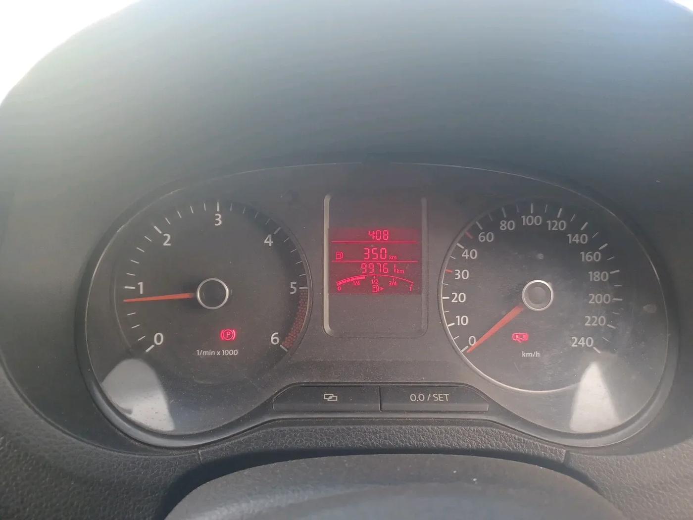 2013 Volkswagen Polo COMFORTLINE 1.2L, Diesel, Manual, 1,00,000 km, interior