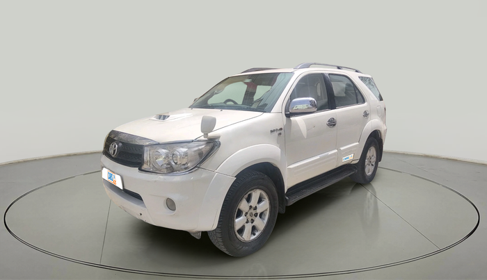 2011 Toyota Fortuner 3.0 4X4 MT, Diesel, Manual, 2,27,223 km, exterior